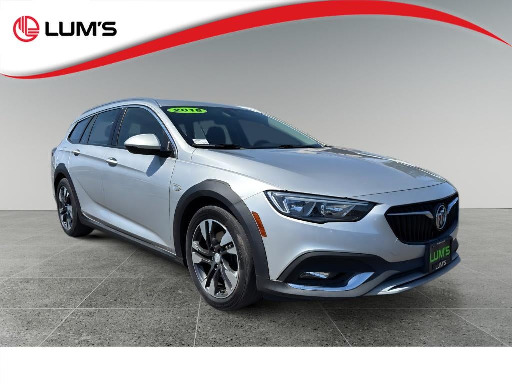 2018 Buick Regal TourX Preferred in Quicksilver Metallic — front three-quarter view
